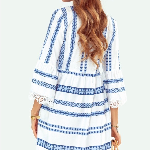 Blue and white vintage V-neck dress - Picture 6 of 7